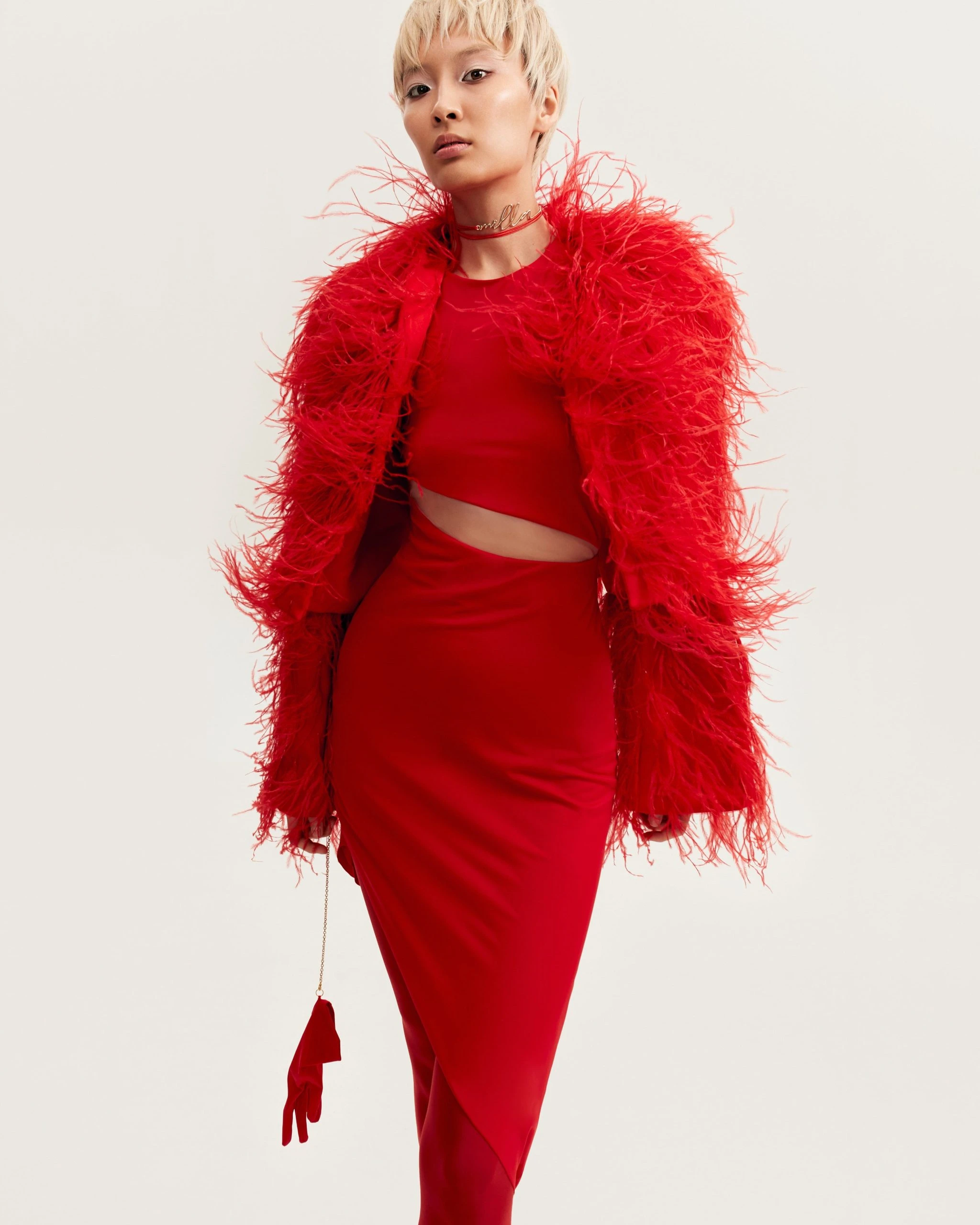 		Bizarre red feather-trimmed coat, Xo Xo	