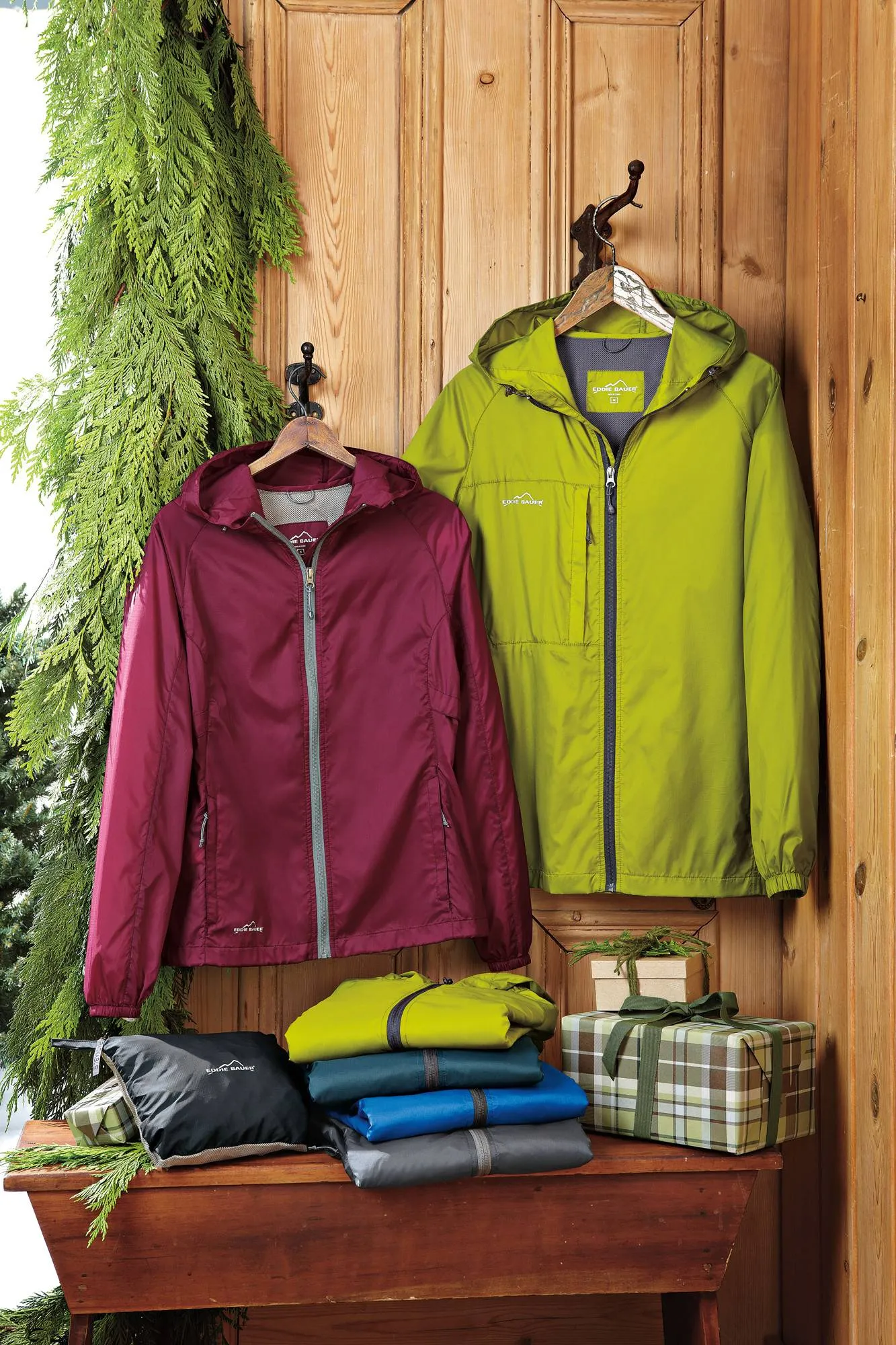 Eddie Bauer Ladies Packable Wind Jacket