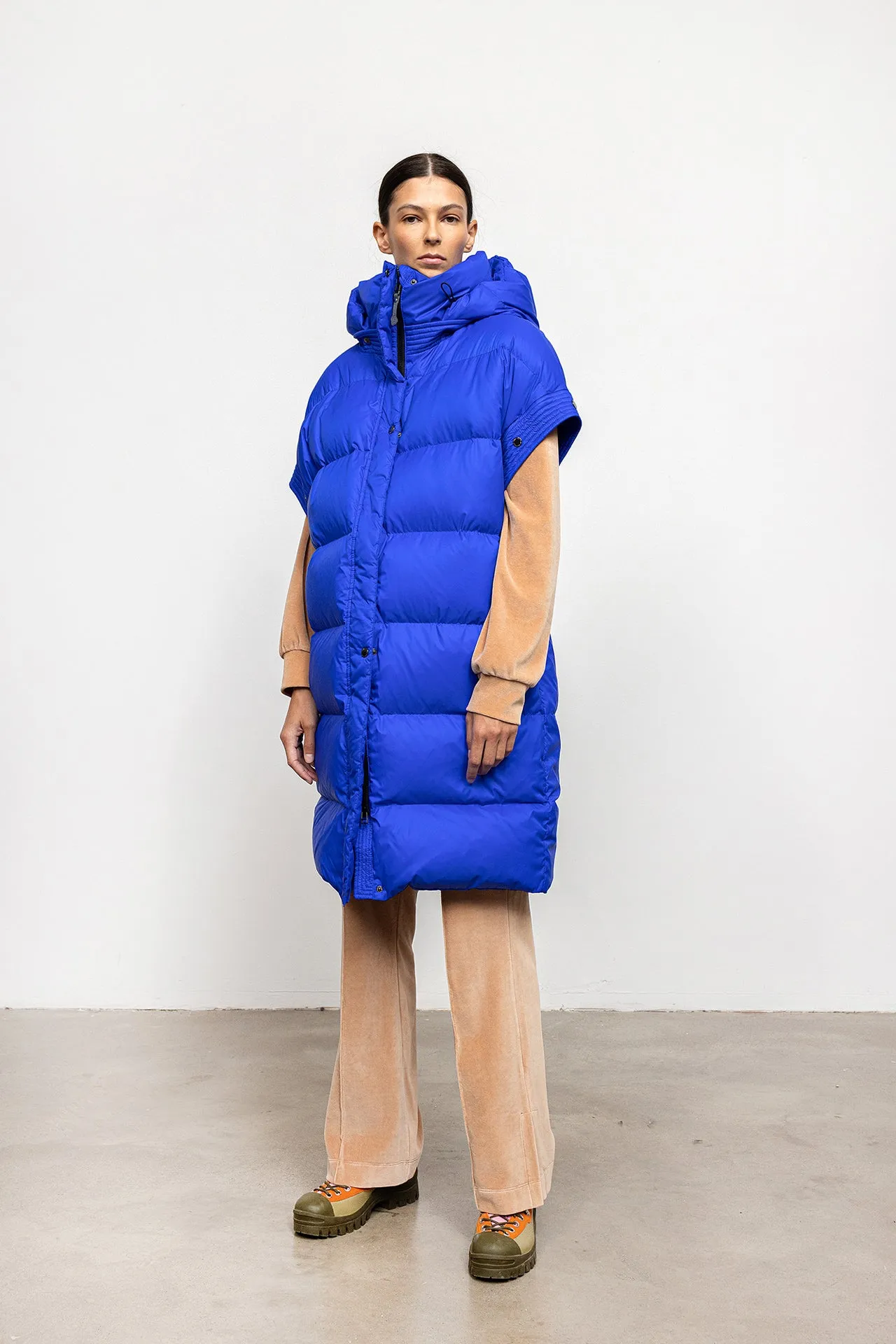 Fluff Women Detachable Sleeves Oversize Coat in Cobalt