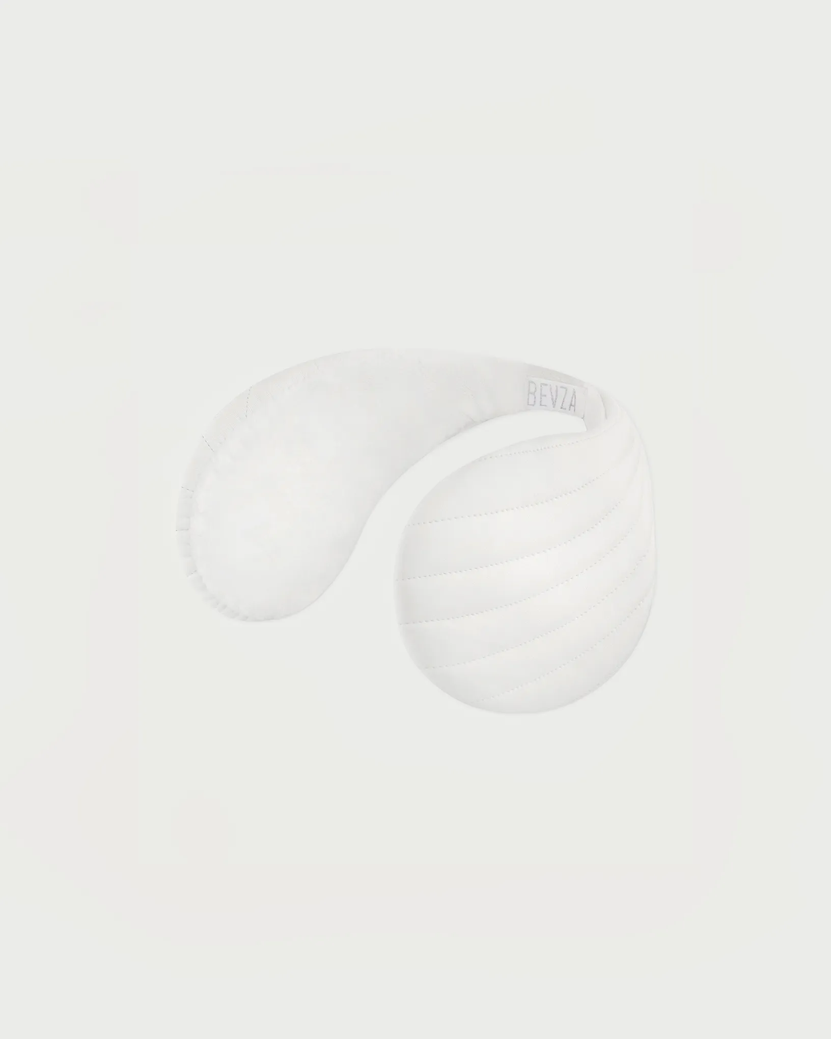 SEASHELL IVORY EARMUFFS