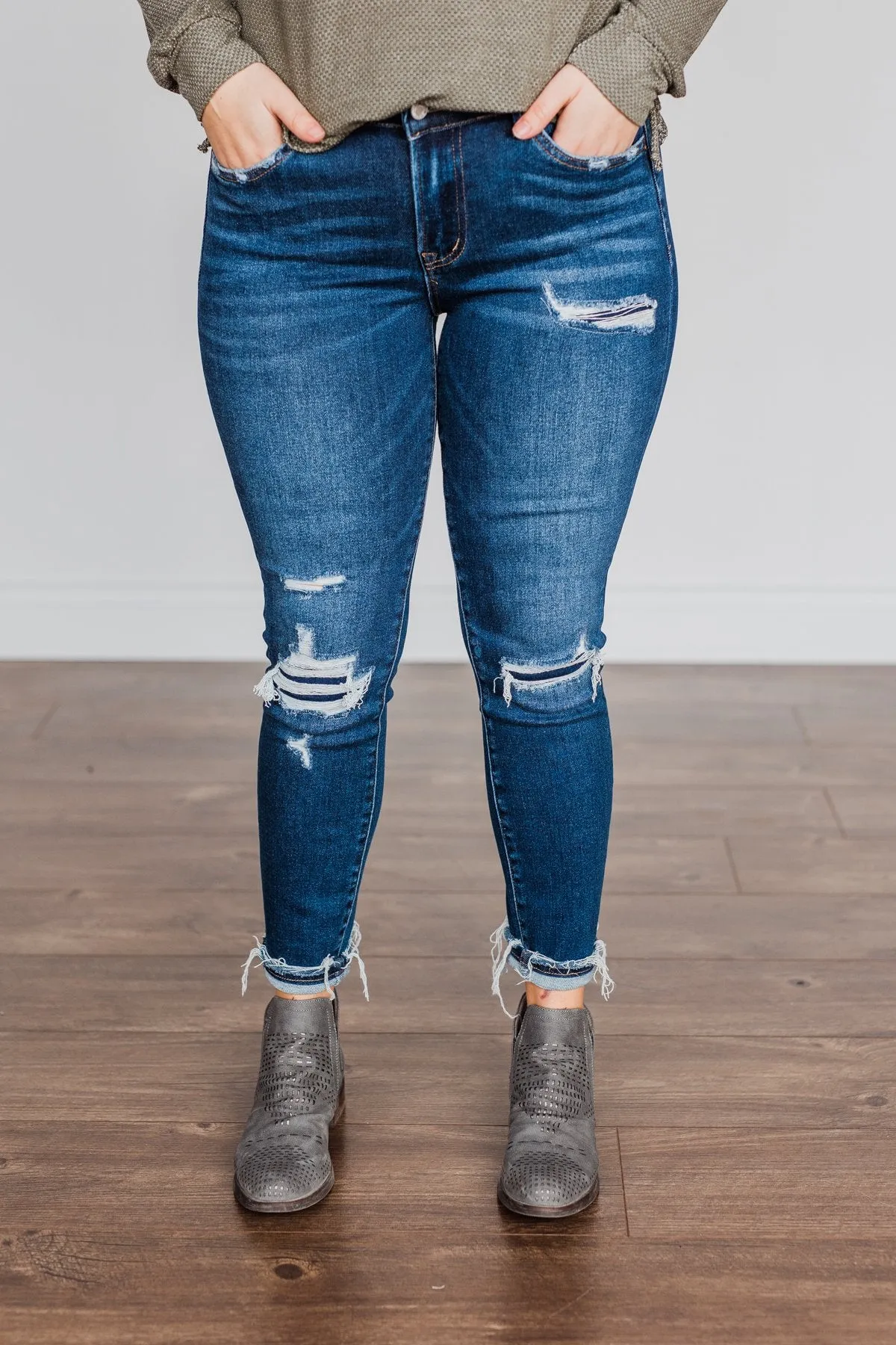 Vervet Mid-Rise Skinny Jean- Kristine Wash