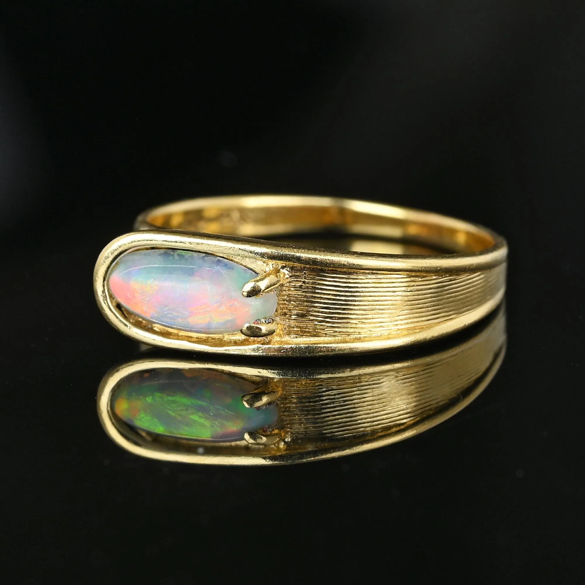 Vintage 14K Gold Buckle Cabochon Opal Ring Band